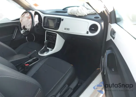 2018 Volkswagen Beetle 2.0T Se из США, поврежденный, VIN 3VWJD7AT7JM711667